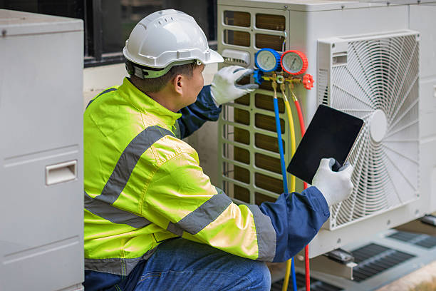 Professional Hvac technician working in White Plains, NC